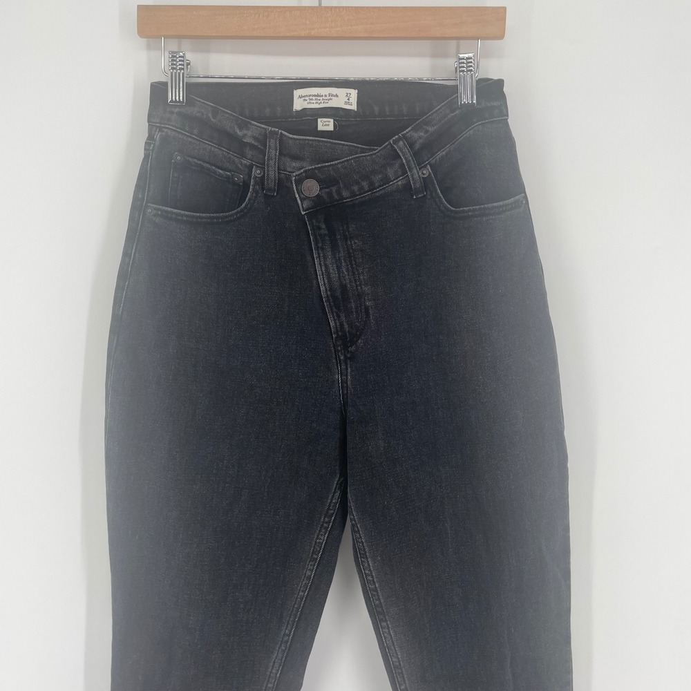 Abercrombie & Fitch Curve 90s Slim Straight High Rise Assymeticrical Jeans sz 27 - Picture 2 of 11